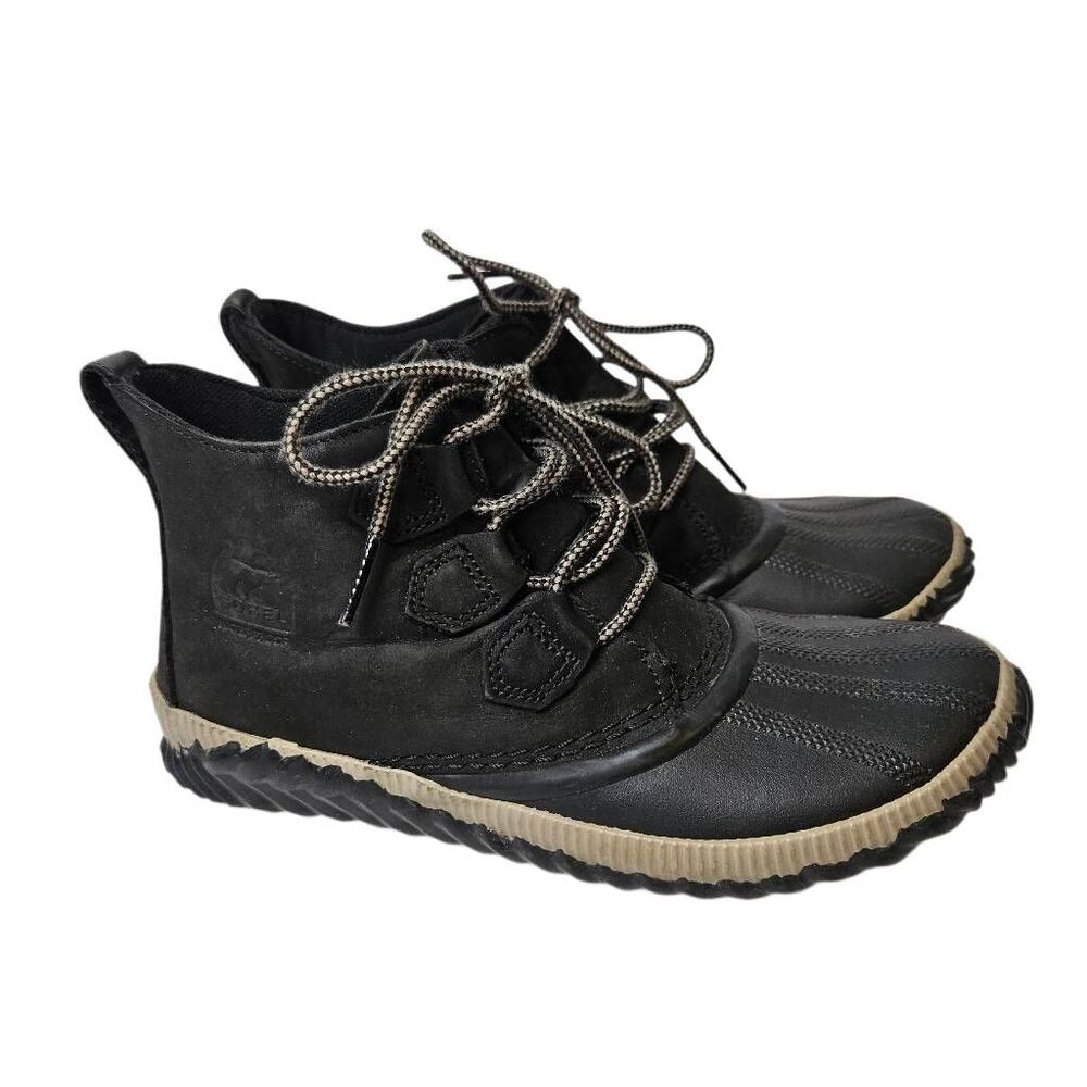 Sorel womens Out 'N About waterproof leather duck boots, black. 9